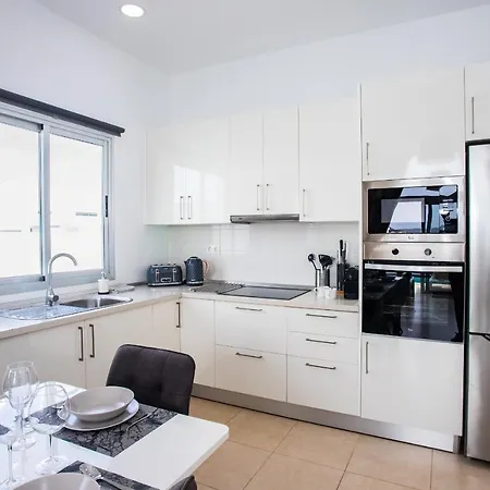 3-bed In Playa Blanca By Retreat Villas וילה פלאיה בלנקה