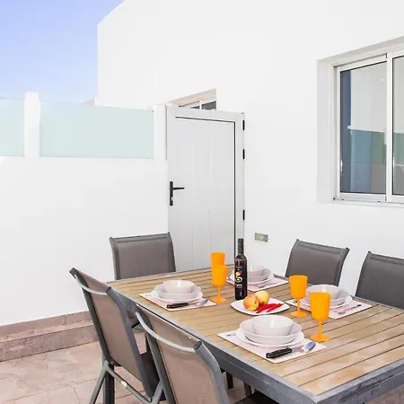 Villa 3-bed In Playa Blanca By Retreat Villas