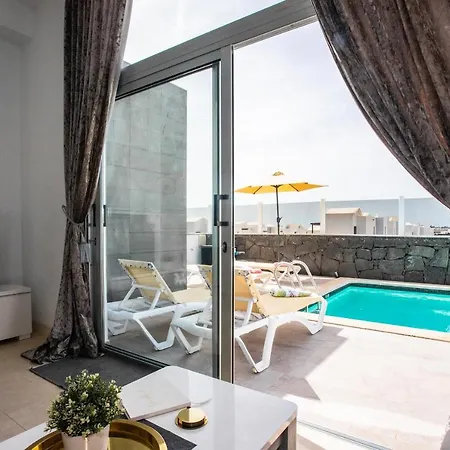 3-bed In Playa Blanca By Retreat Villas * 플라야블랑카